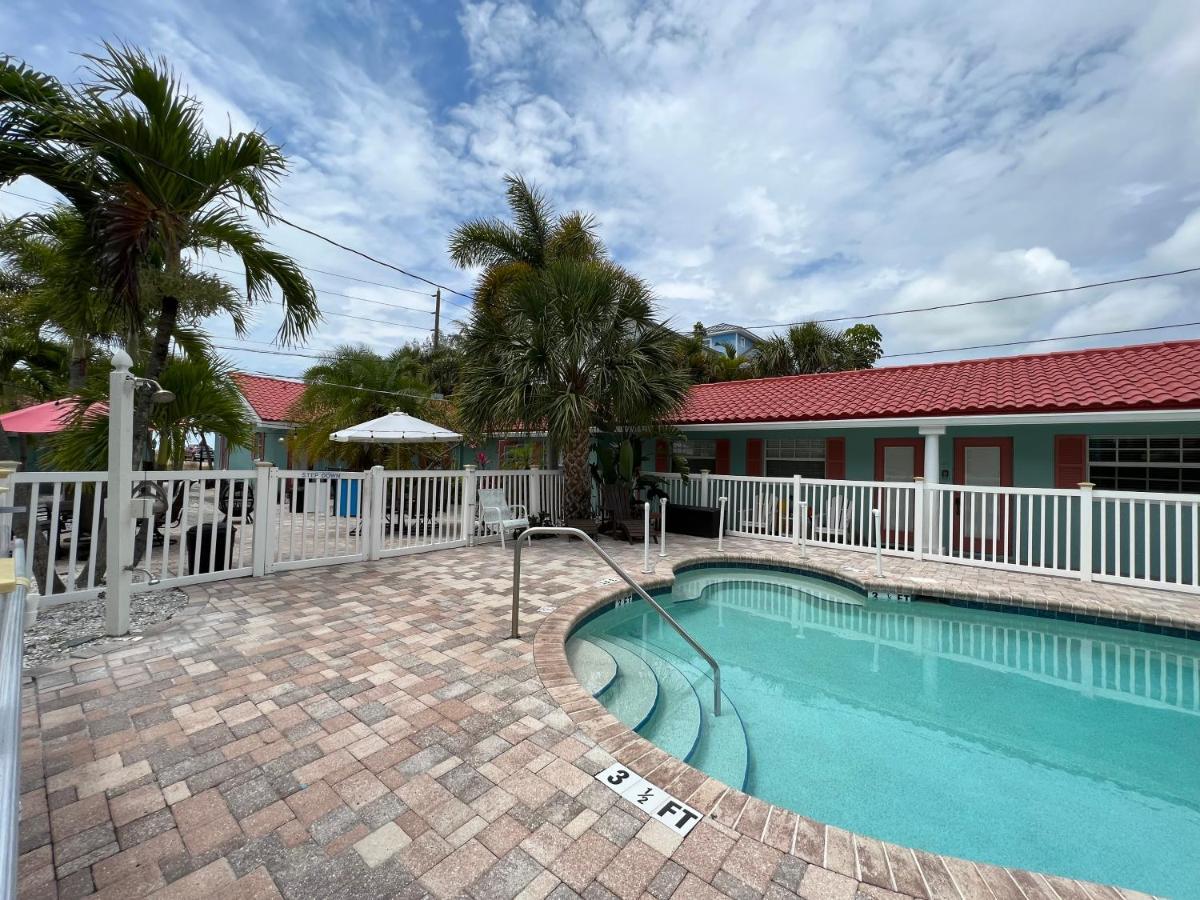Hotel Blue Waters Treasure Island Exterior foto