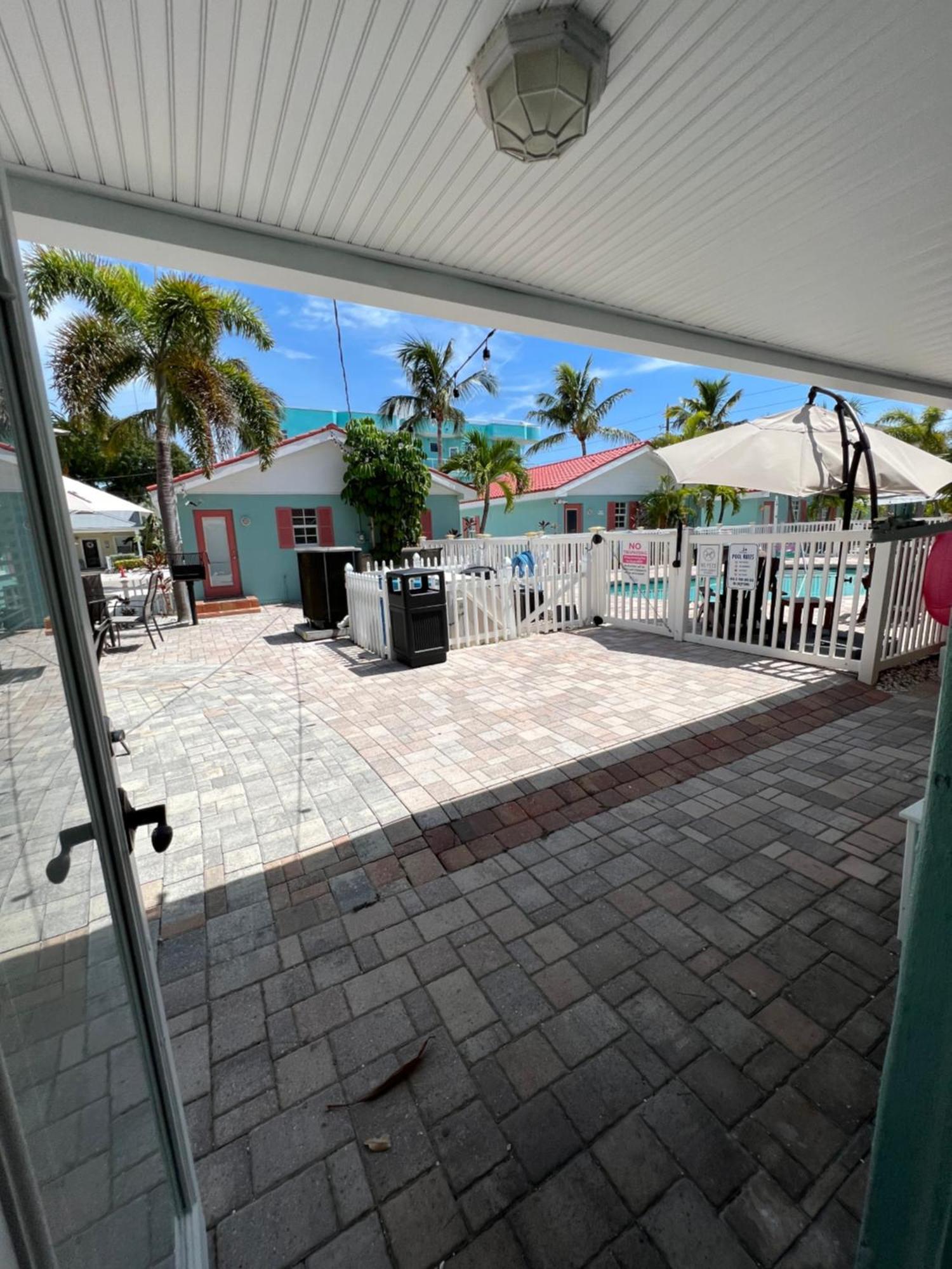 Hotel Blue Waters Treasure Island Exterior foto