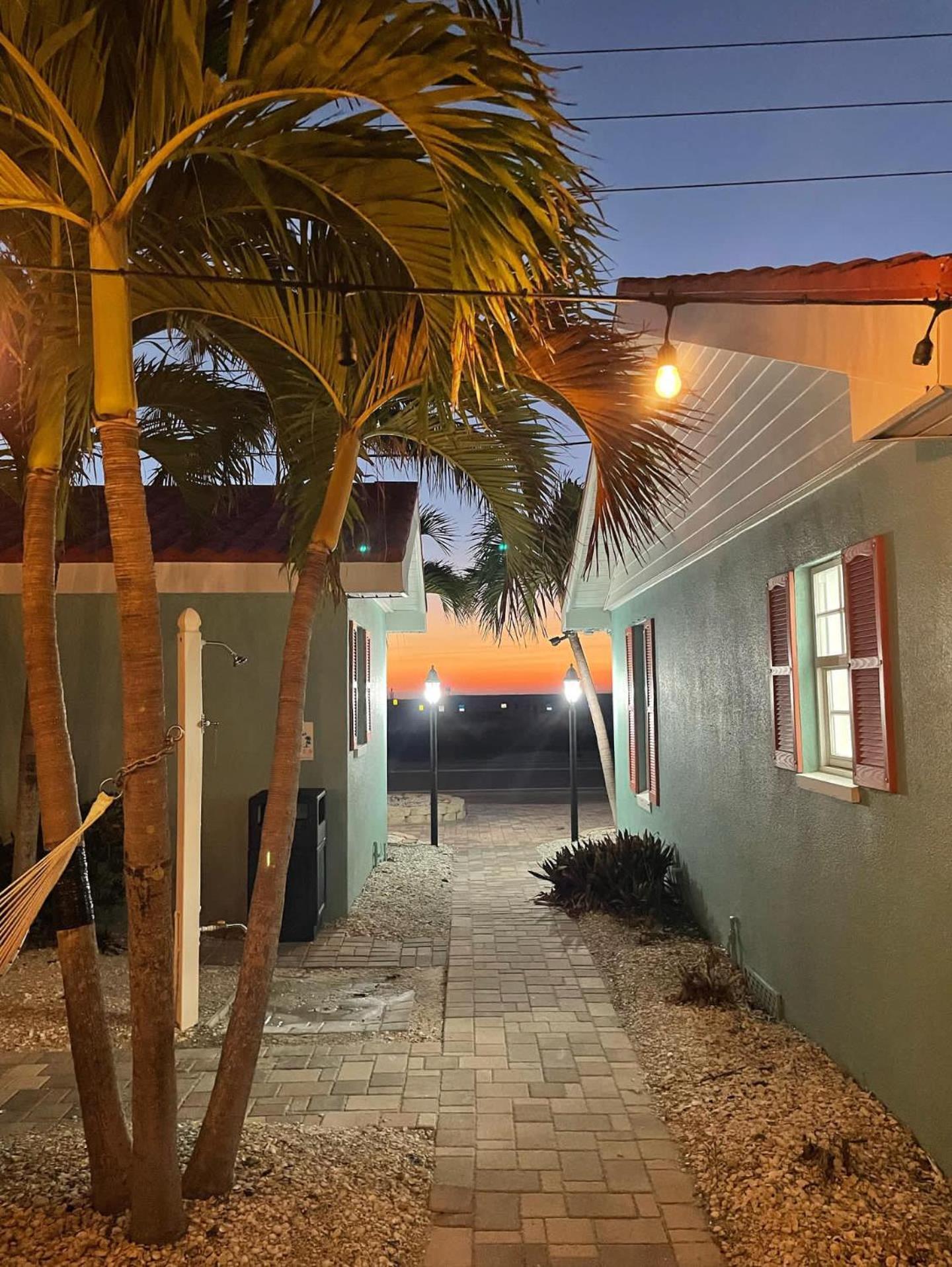 Hotel Blue Waters Treasure Island Exterior foto