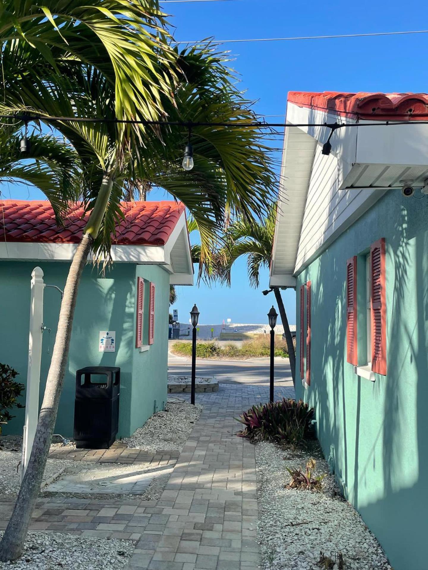 Hotel Blue Waters Treasure Island Exterior foto