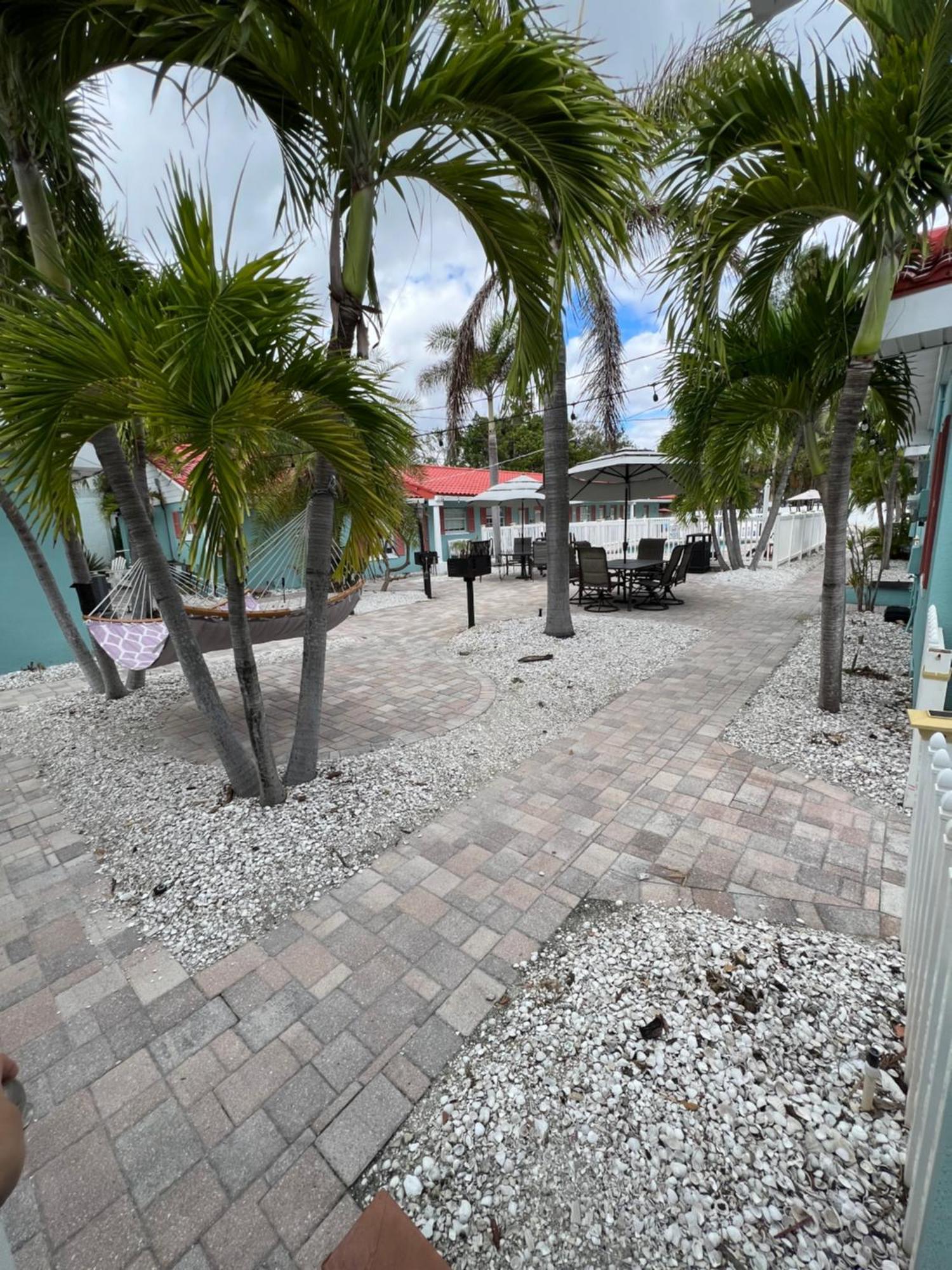 Hotel Blue Waters Treasure Island Exterior foto